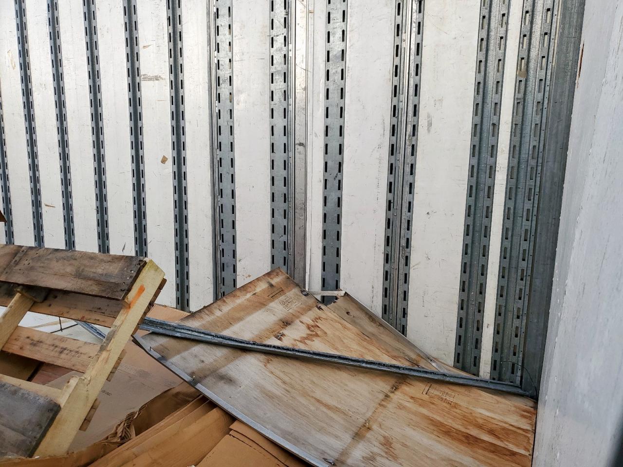 2000 Kentucky Delivery Trailer