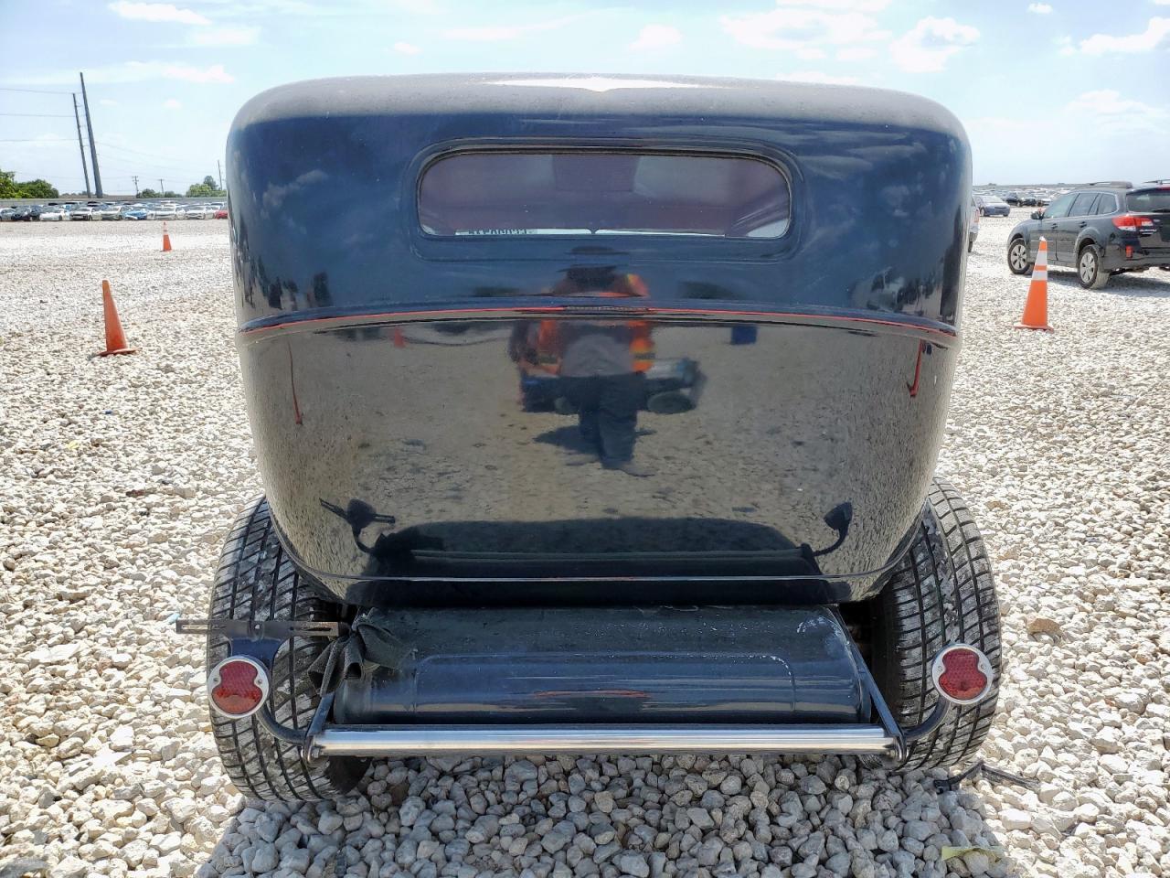 1932 Ford Sedan