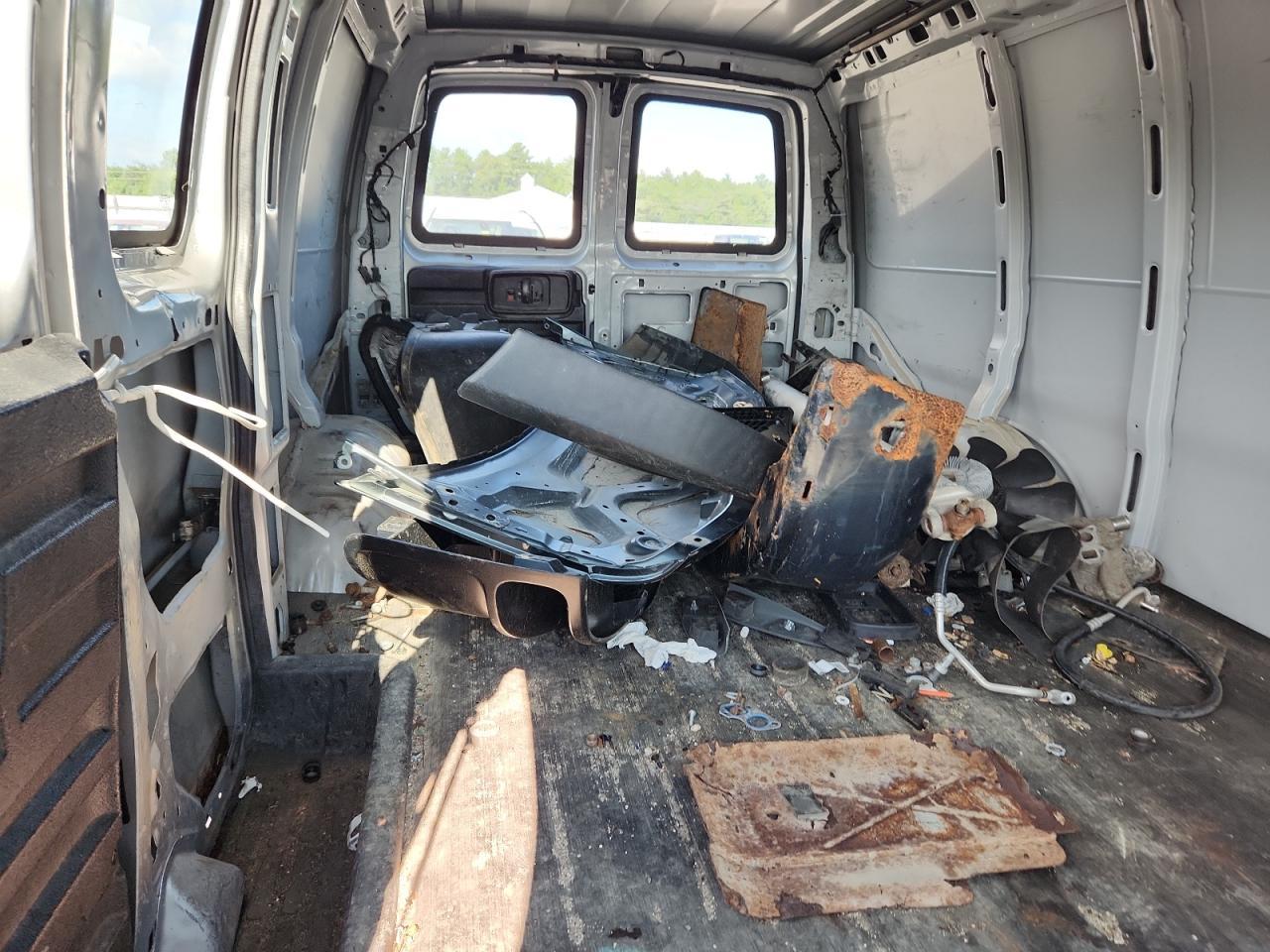 2011 Chev Express G2500