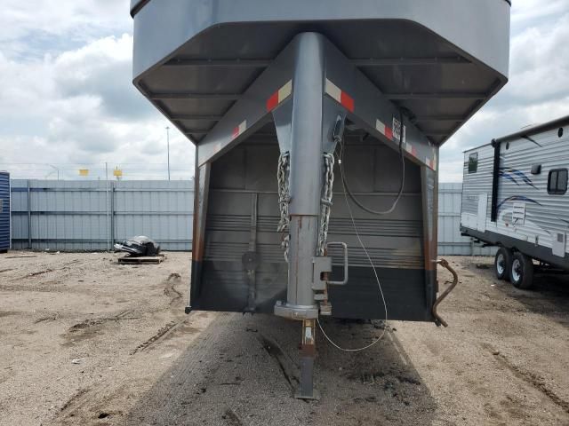2015 Titan FR1104 Livestock Trailer