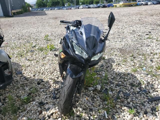2025 Kawasaki EX650 R