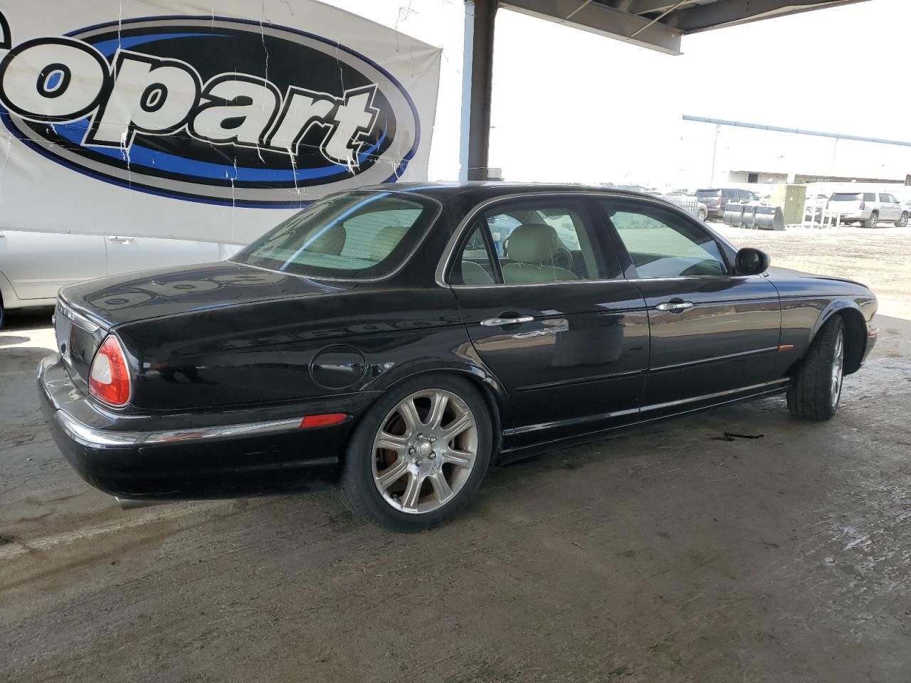 2004 Jaguar XJ8