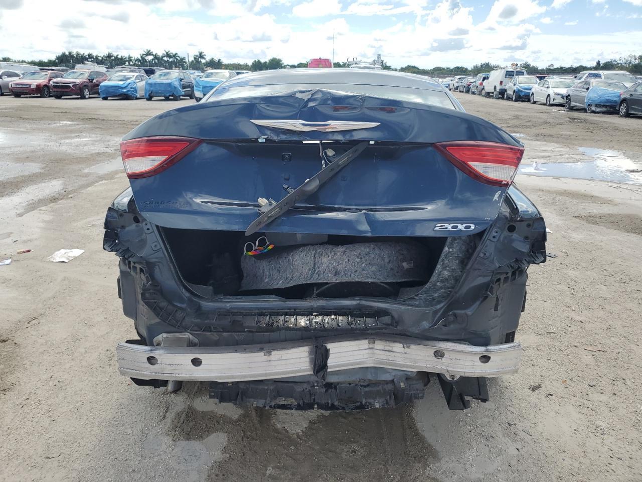 2016 Chrysler 200 Limited