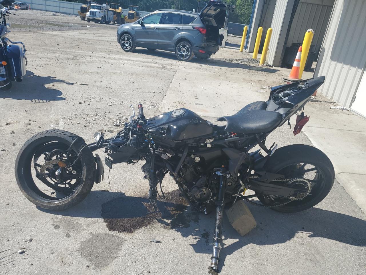 2024 Yamaha YZFR7