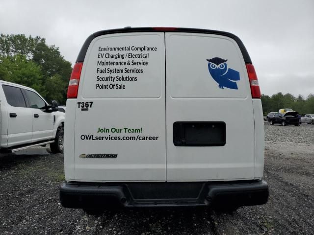 2022 Chevrolet Express G2500
