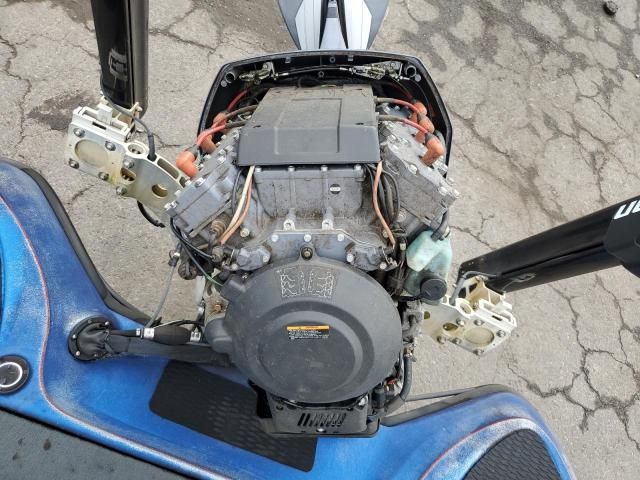 2002 Stratos Boat