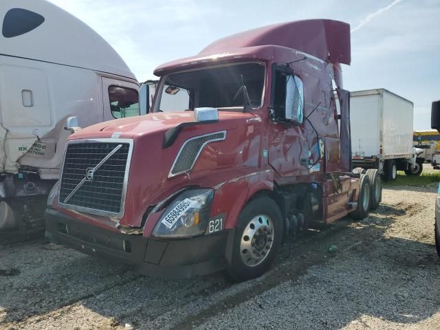 2014 Volvo VNL Semi Truck