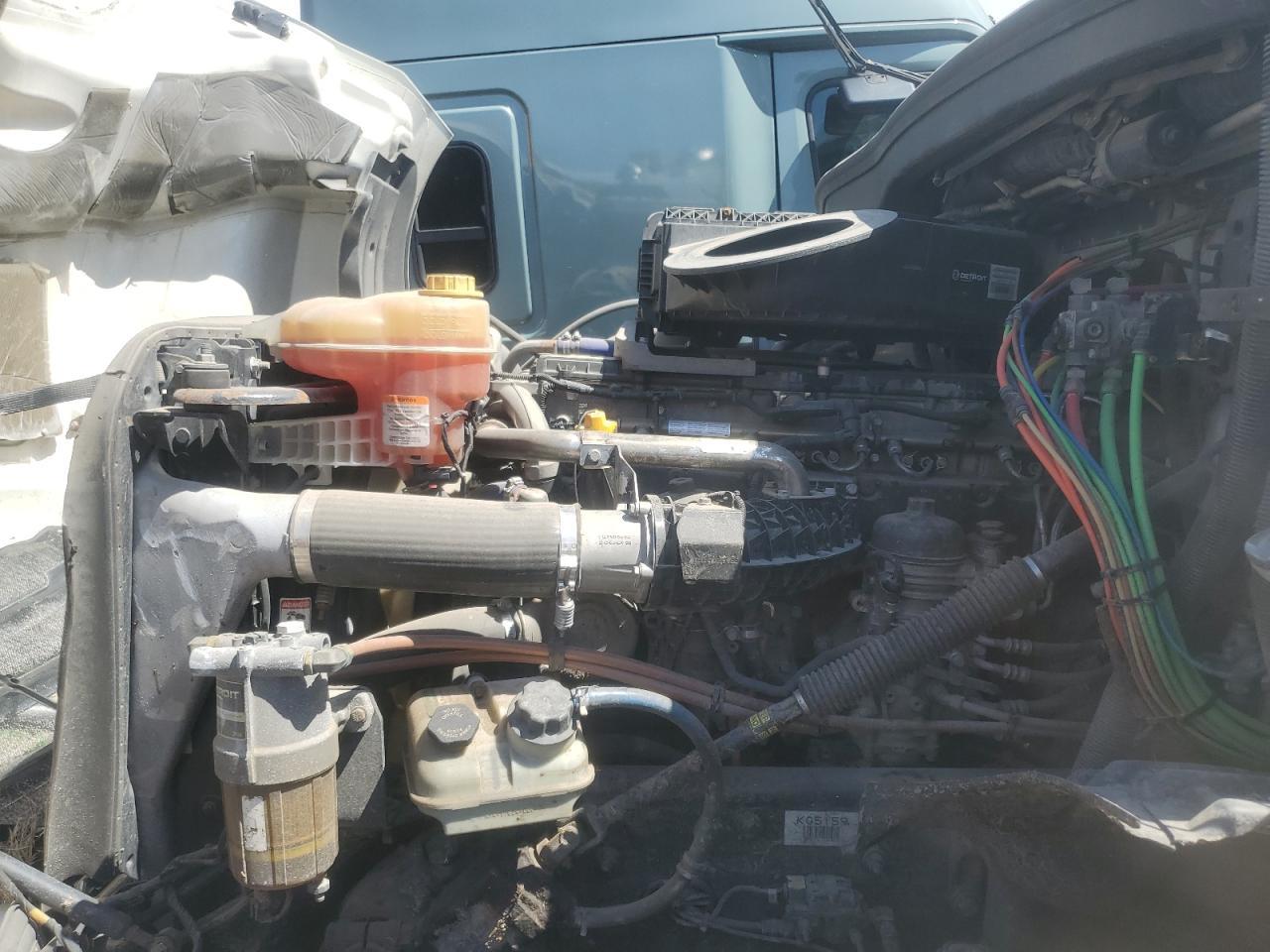 2019 Freightliner Cascadia 126 Semi Truck