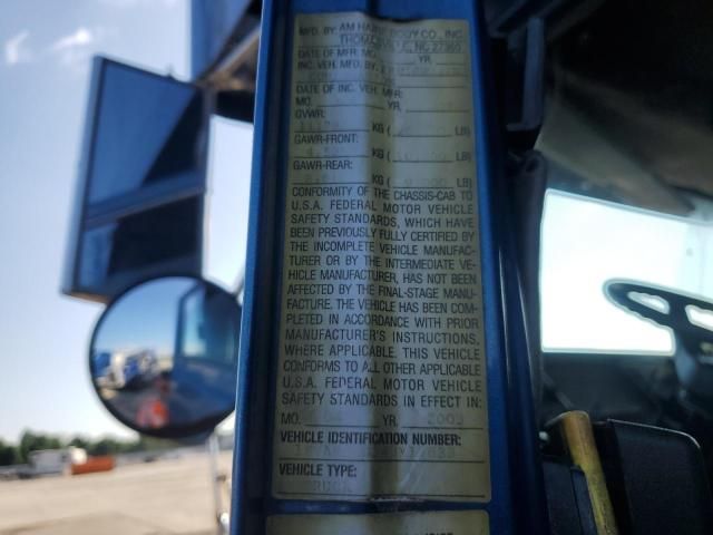 2004 Freightliner Medium Conventional FL70