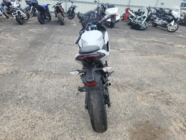 2025 Kawasaki EX500
