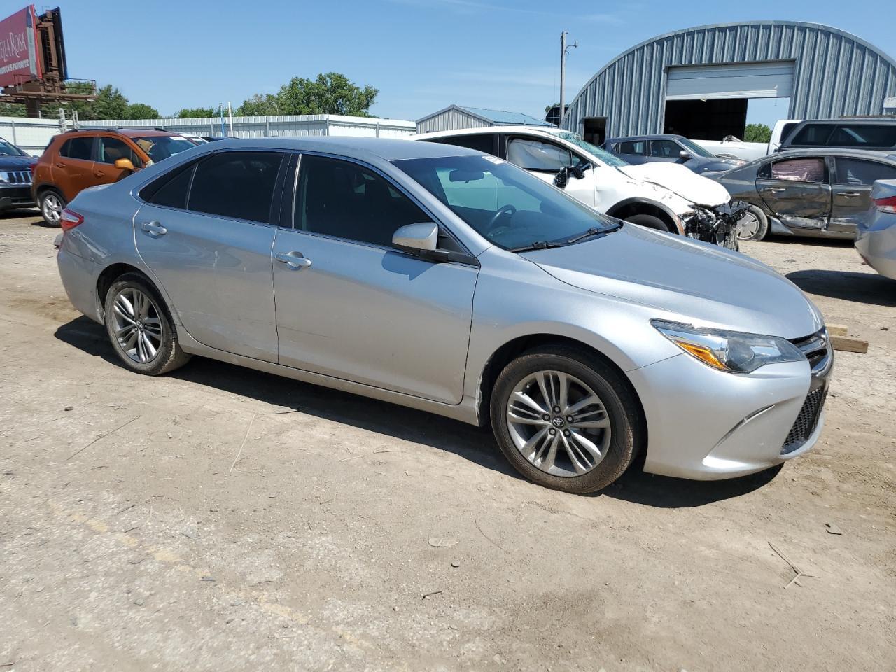 2017 Toyota Camry le