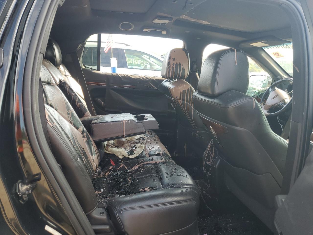 2013 Lincoln Townhouse MKT