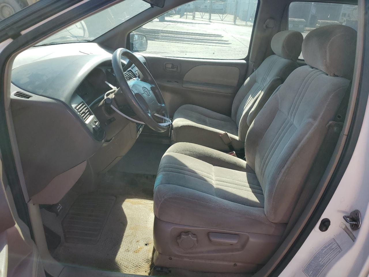 2000 Toyota Sienna ce