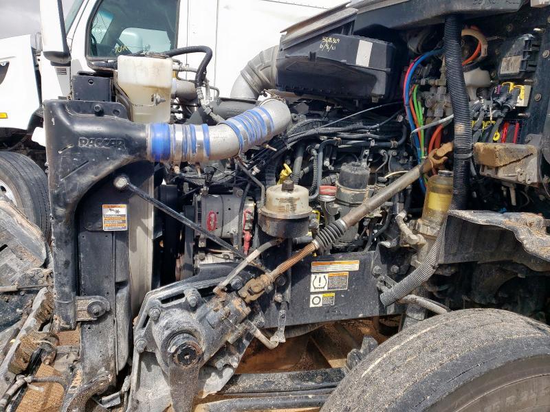 2016 Peterbilt 579 Semi Truck