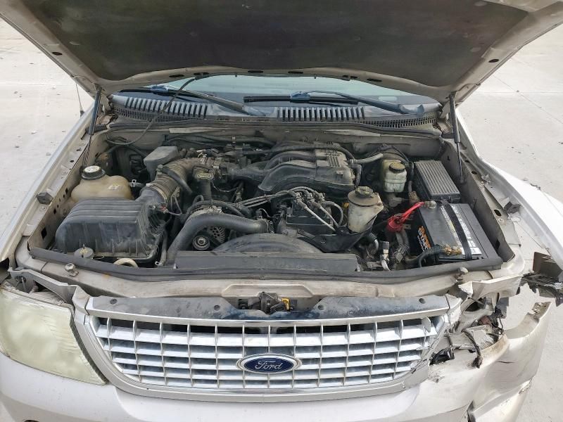 2005 Ford Explorer XLT