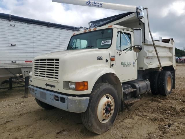 2001 International 4900 Dump Truck