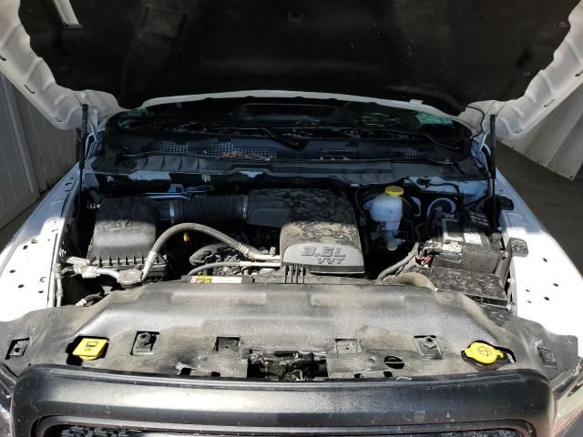 2022 Dodge Ram 1500 Classic slt