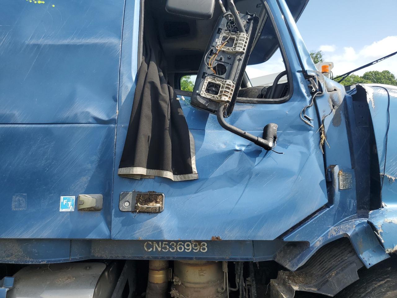 2012 Volvo VNL Semi Truck