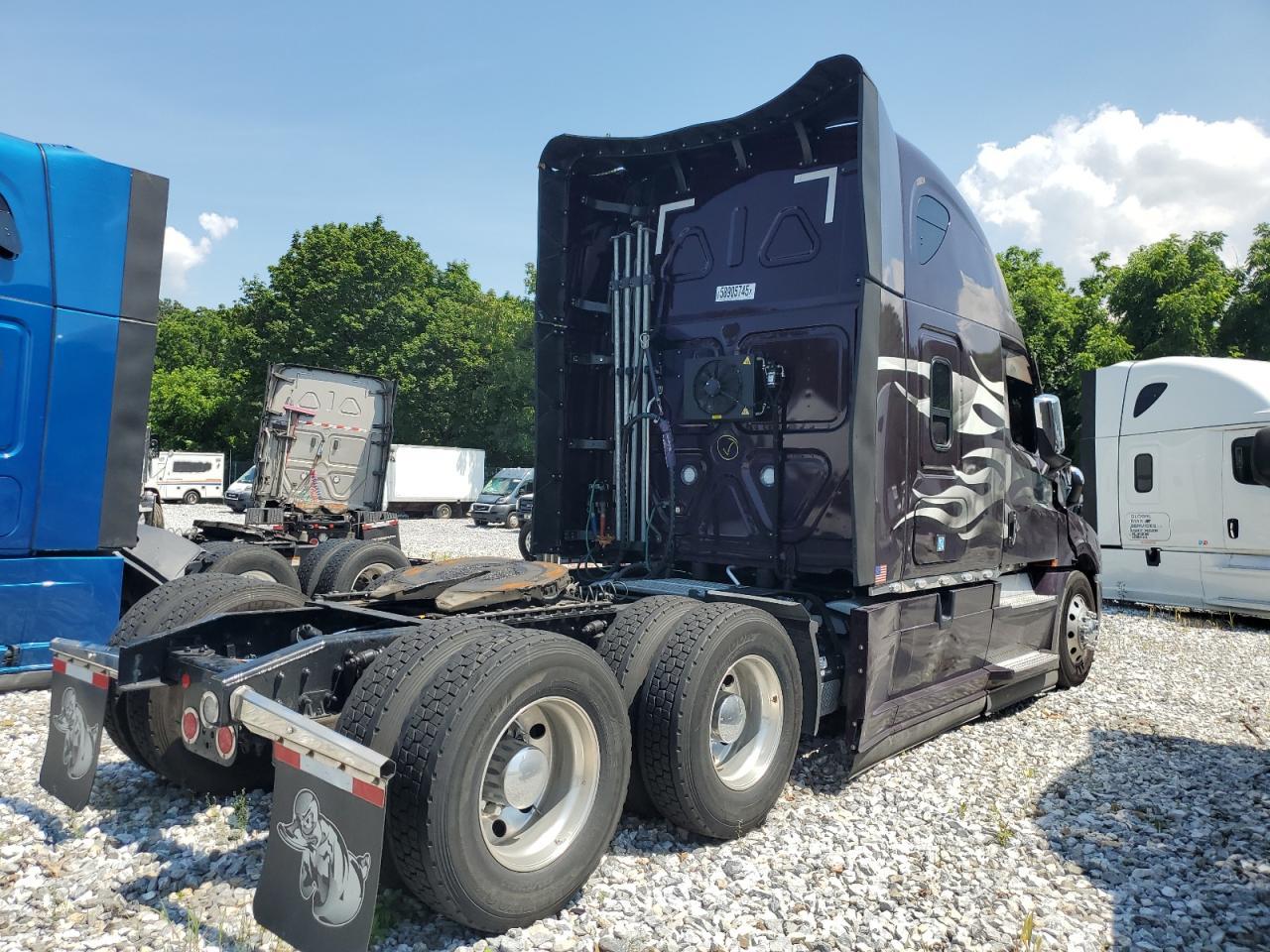 2025 Freightliner Cascadia 126