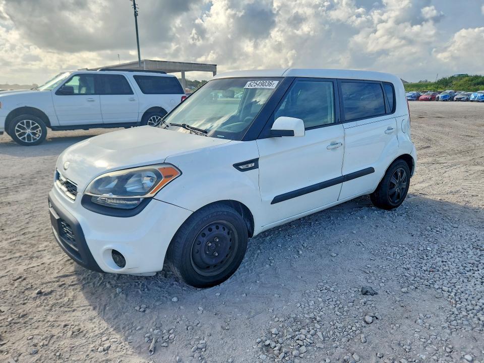 2013 KIA Soul Base