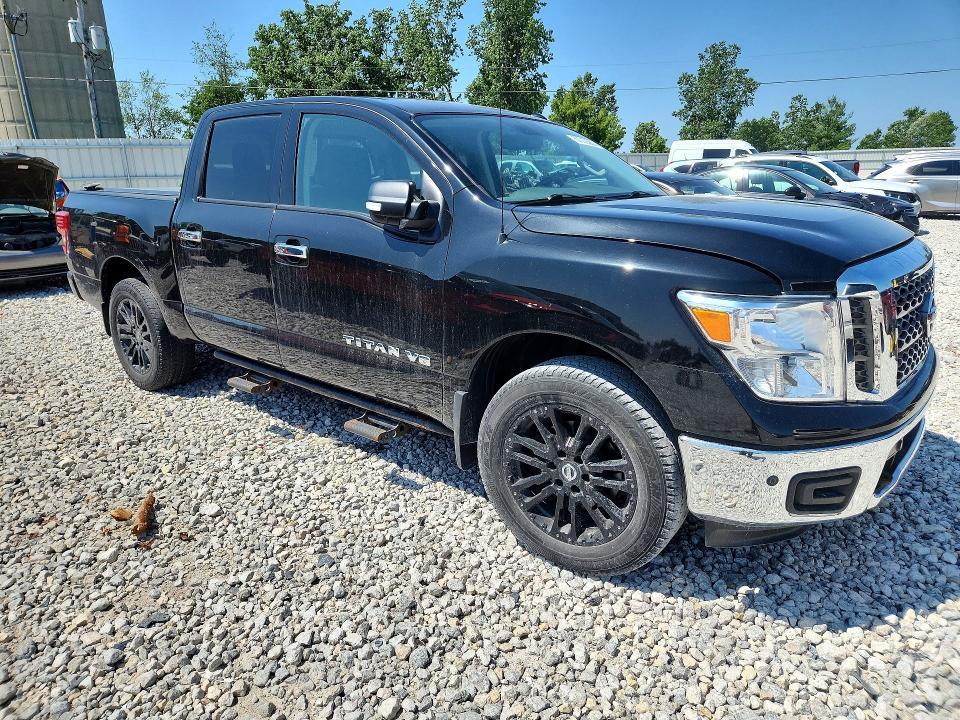 2018 Nissan Titan SV