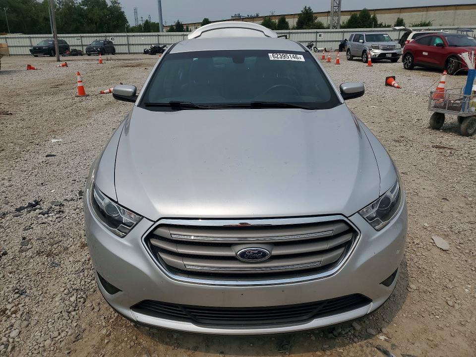 2016 Ford Taurus sel