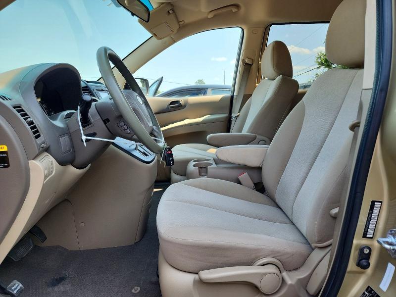 2011 KIA Sedona lx
