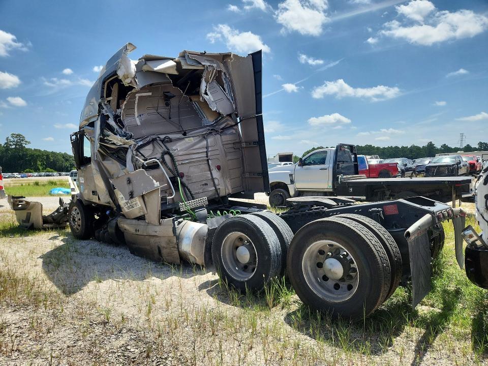 2017 Volvo VNL Semi Truck