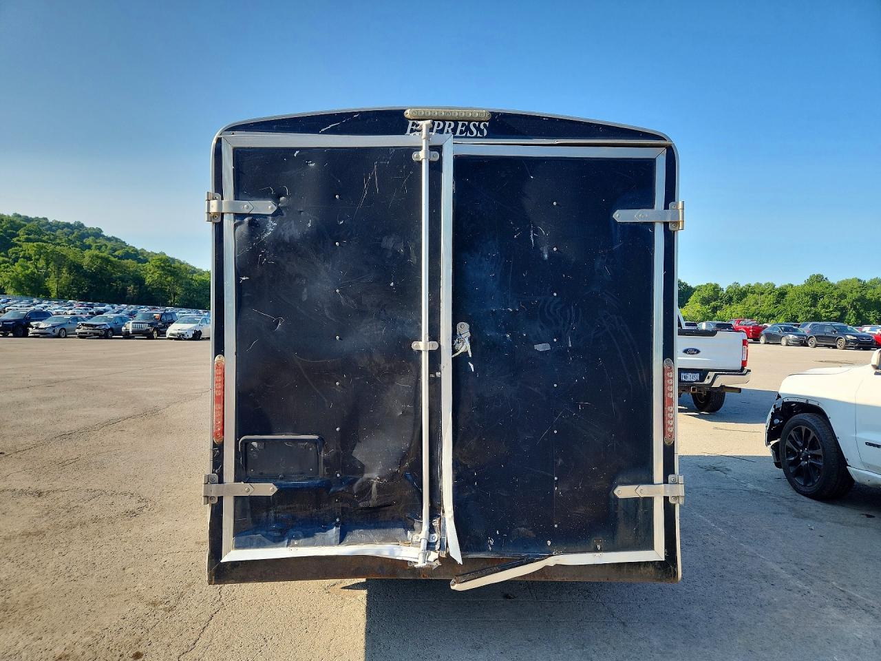 2007 Express Trailers Inc 2007 Express Enclosed Cargo Trailer