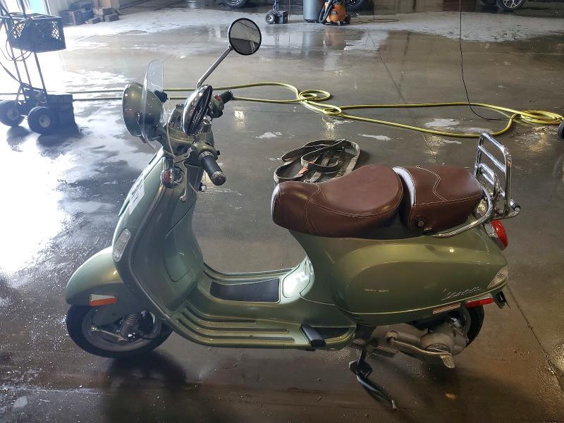2007 Vespa LX