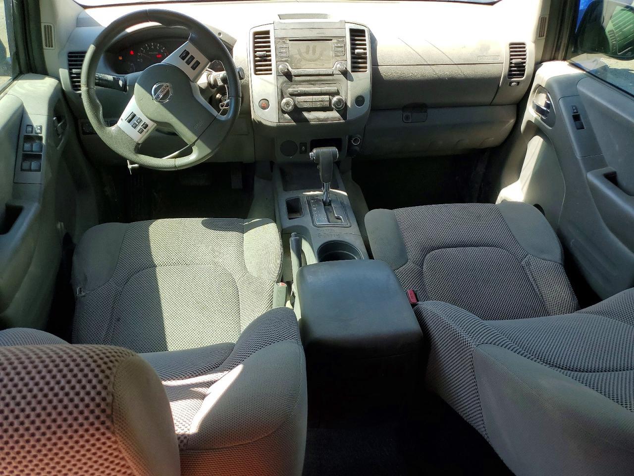 2016 Nissan Frontier SV