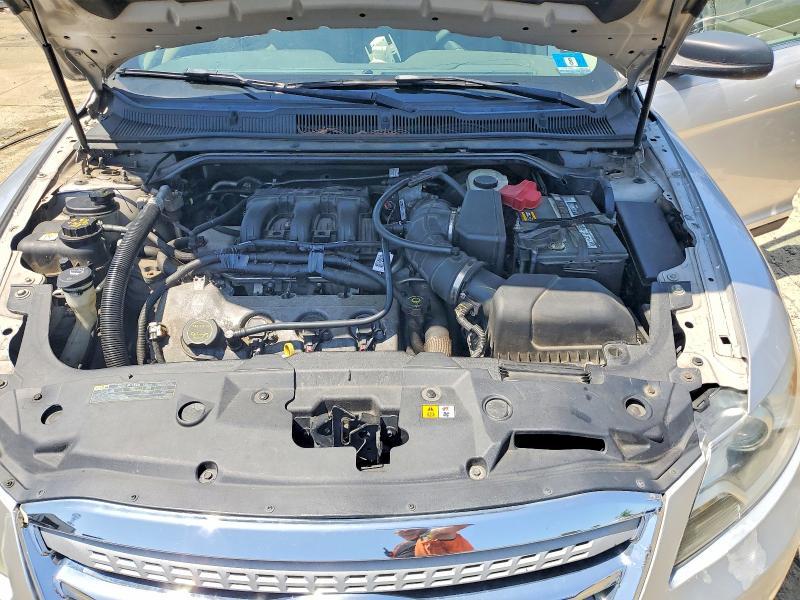 2010 Ford Taurus se