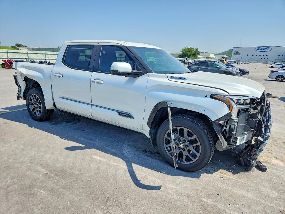 2025 Toyota Tundra Platinum HV