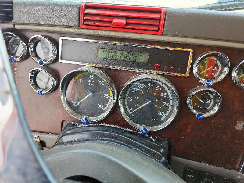 2007 Freightliner CST120 Semi Truck
