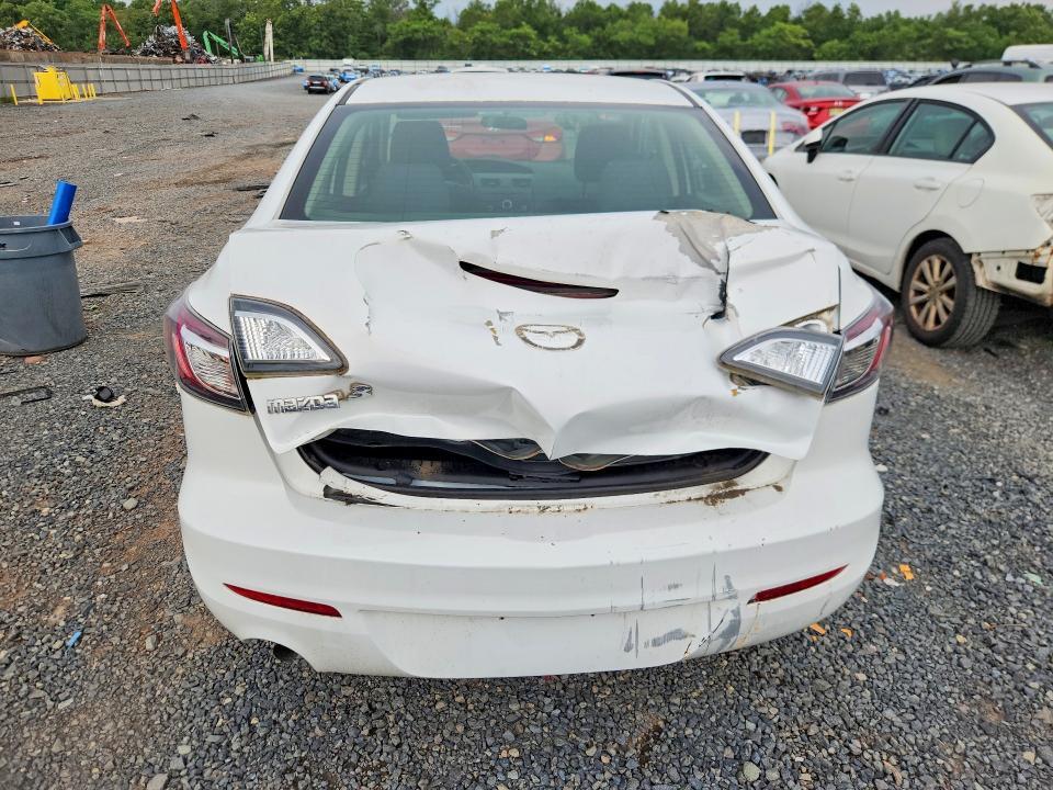 2013 Mazda 3 I