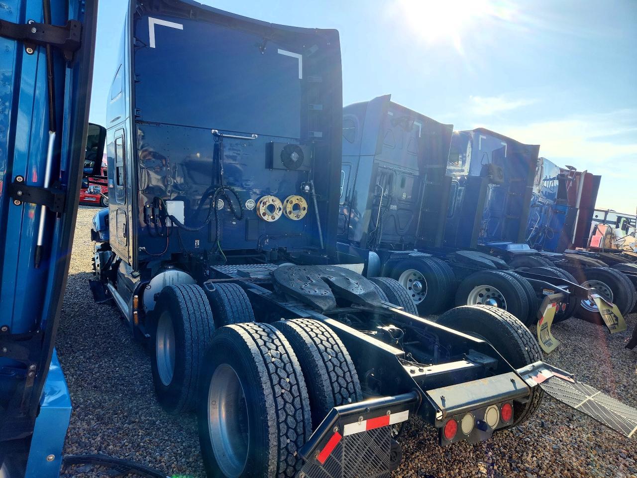 2020 Kenworth T680 Semi Truck