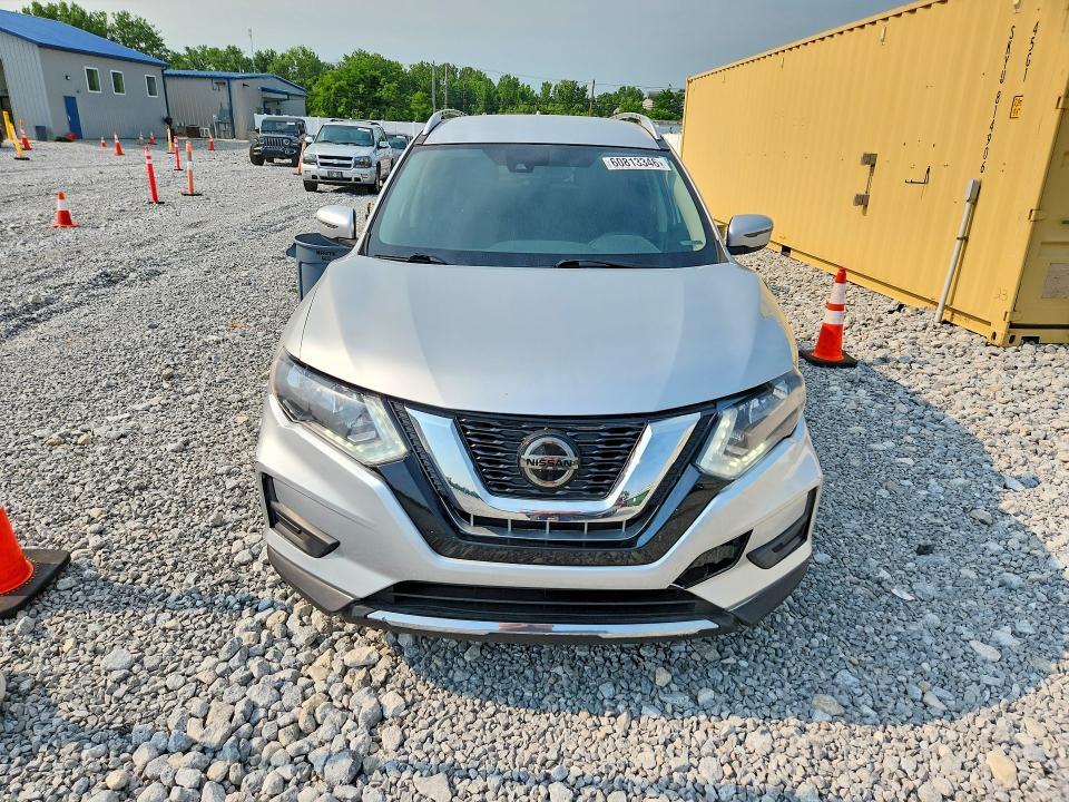 2020 Nissan Rogue sv
