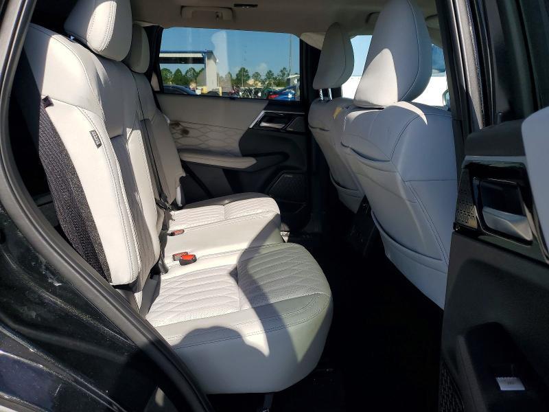 2025 Mitsubishi Outlander sel