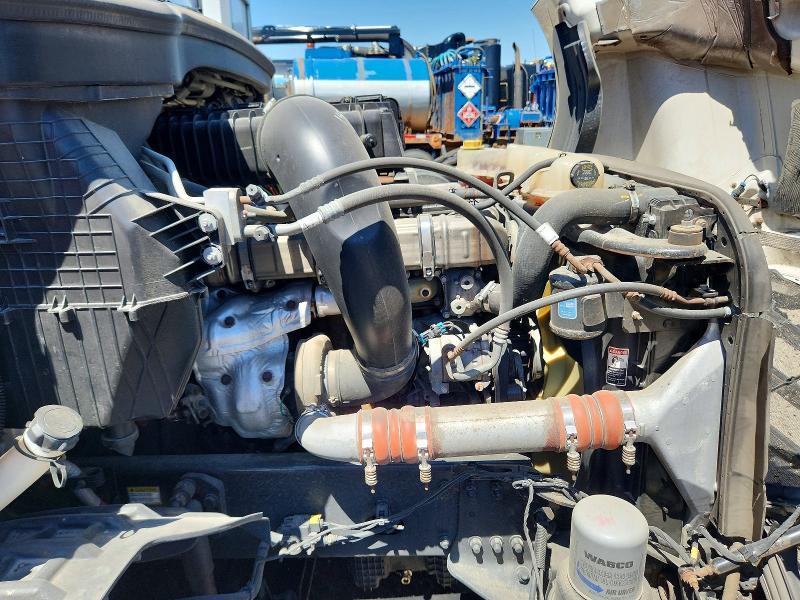 2021 Freightliner Cascadia 126 Semi Truck