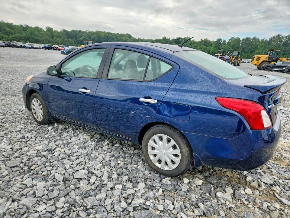 2013 Nissan Versa 1.6 s