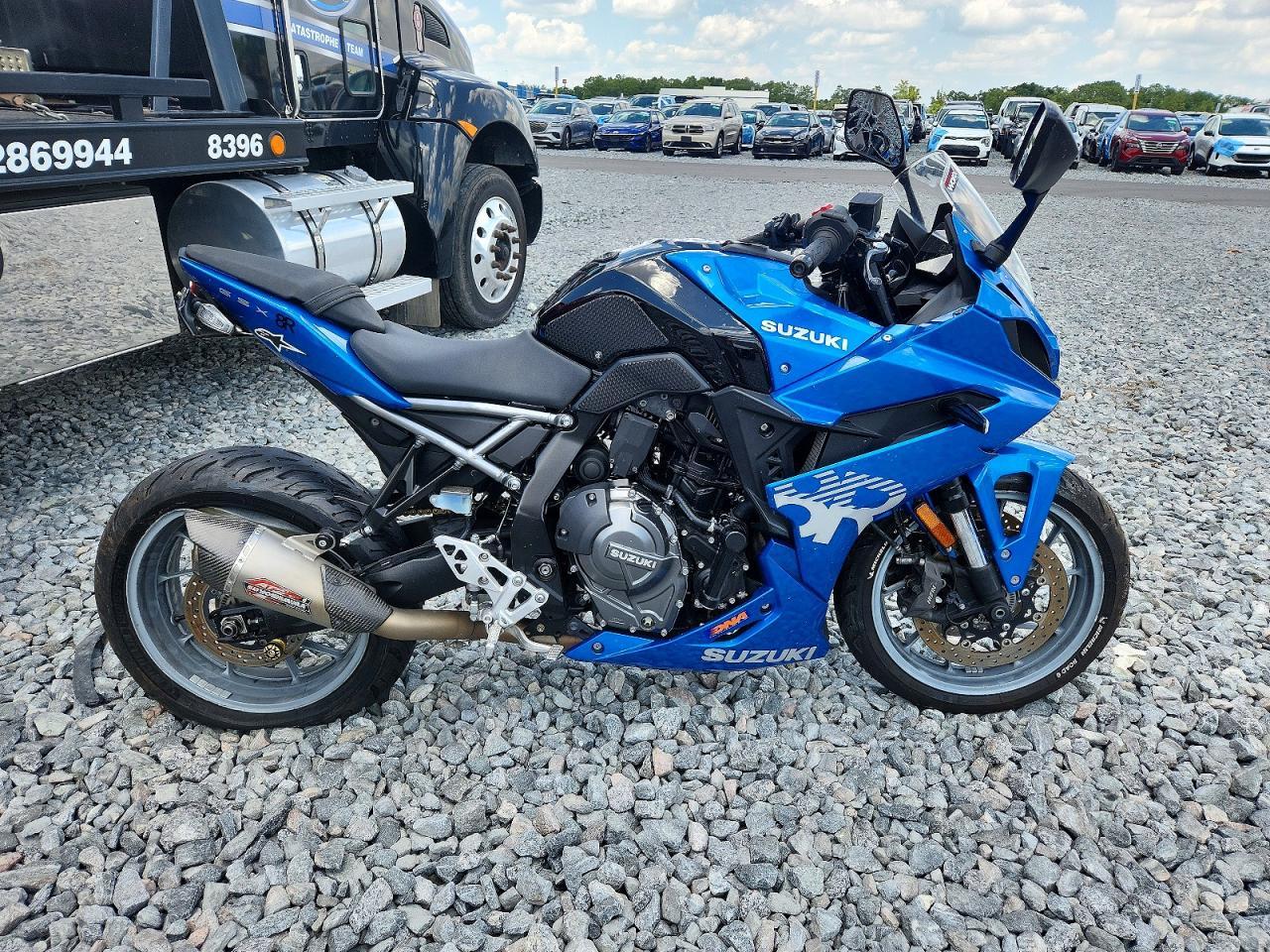 2024 Suzuki GSX800 F