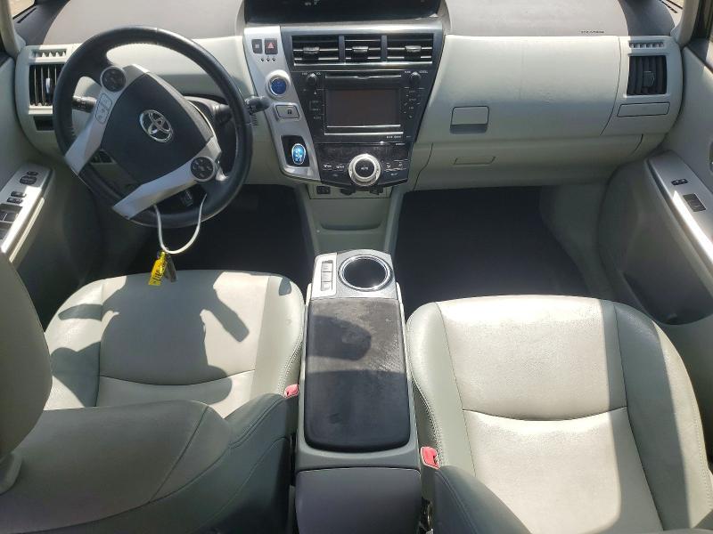 2014 Toyota Prius v Five