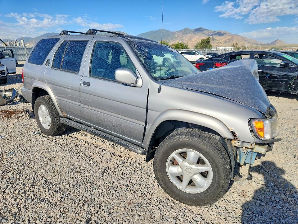2001 Nissan Pathfinder se