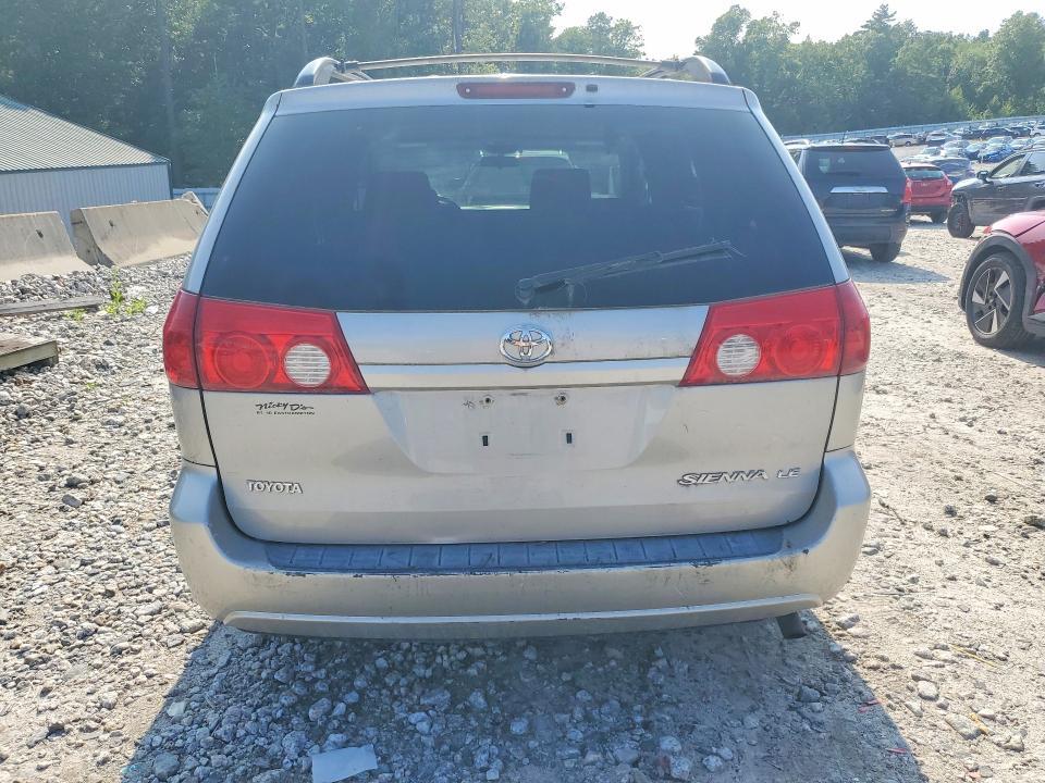 2006 Toyota Sienna le 7 Passenger