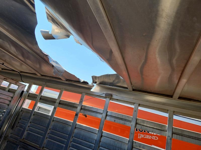 1999 Featherlite Manufacturing Horse Trailer