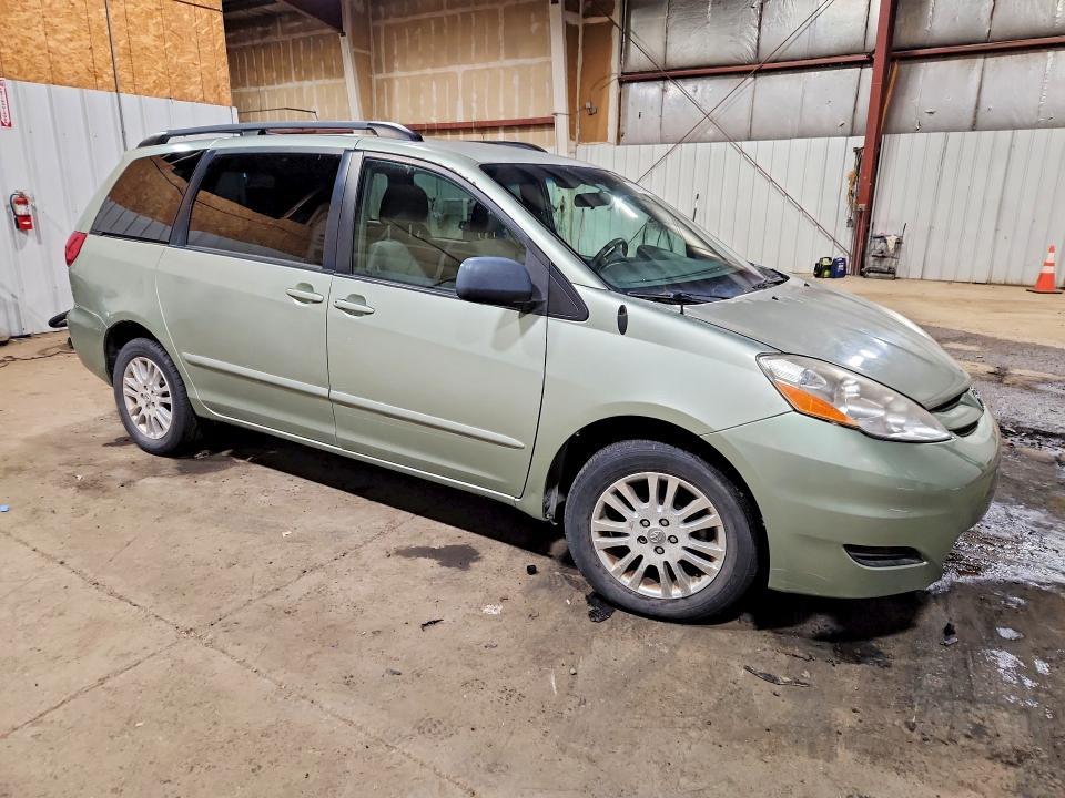 2008 Toyota Sienna le