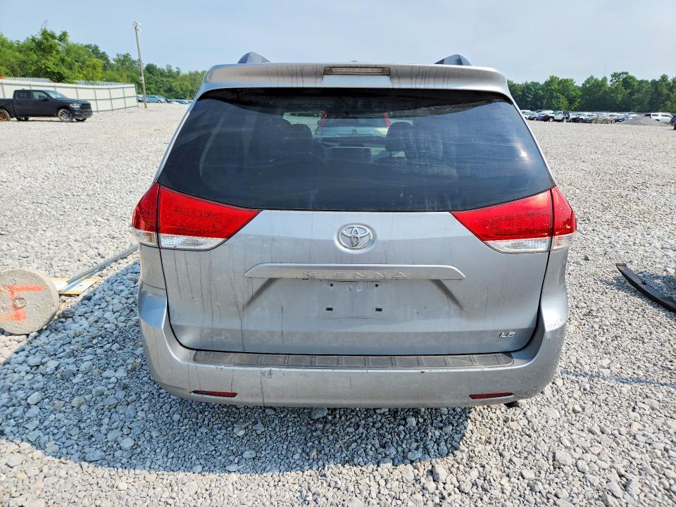 2014 Toyota Sienna le