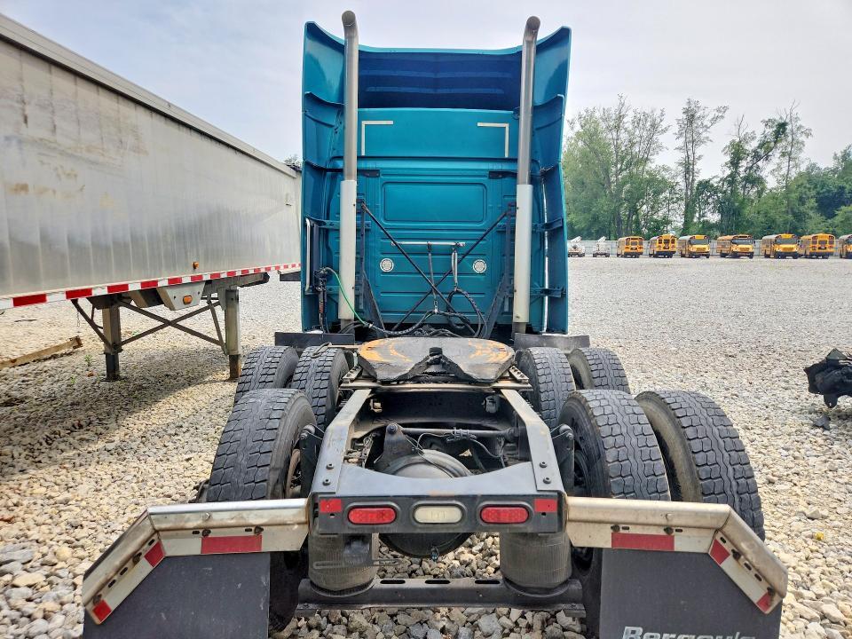 2016 Volvo VNL Semi Truck