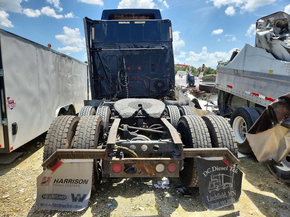 2010 International LF517 Semi Truck