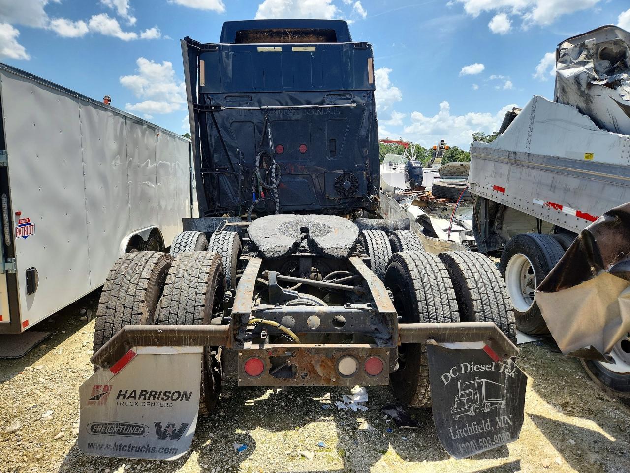 2010 International LF517 Semi Truck